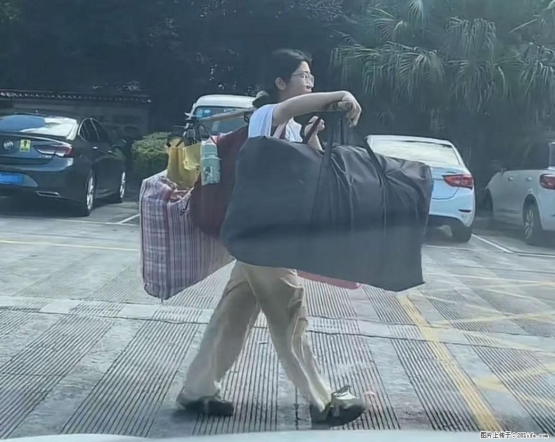 全网追的“扁担女孩”，找了一份暑假工，时薪12元 - 绵阳生活资讯 - 绵阳28生活网 mianyang.28life.net